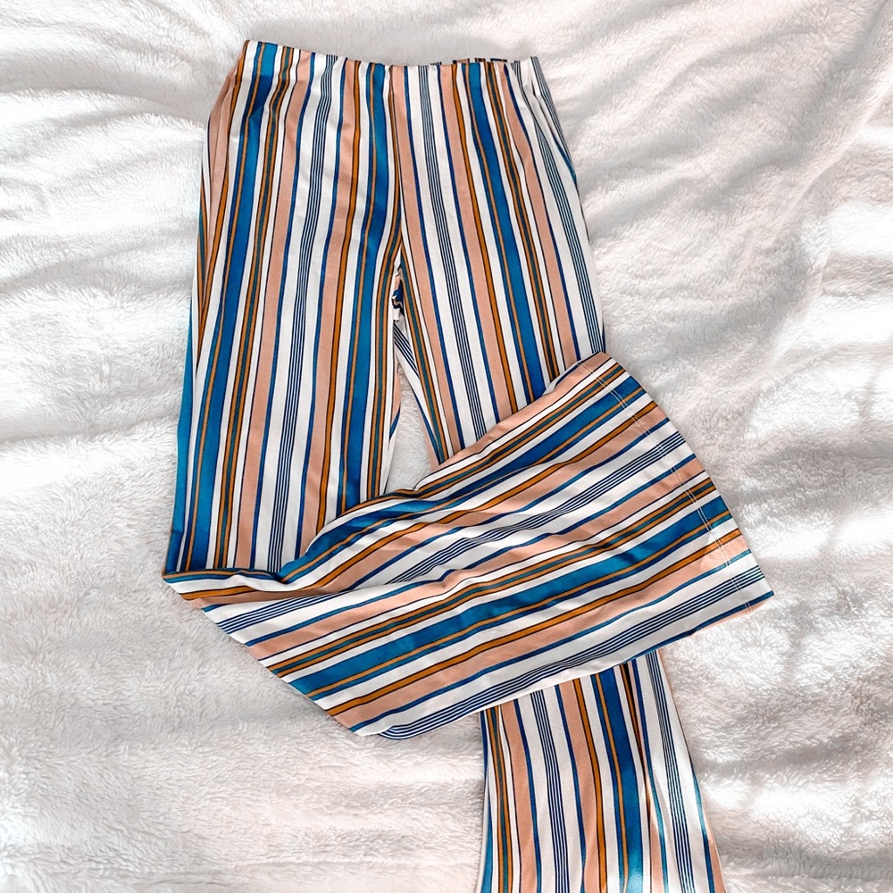 Altar’d State Flare Pants 🍑